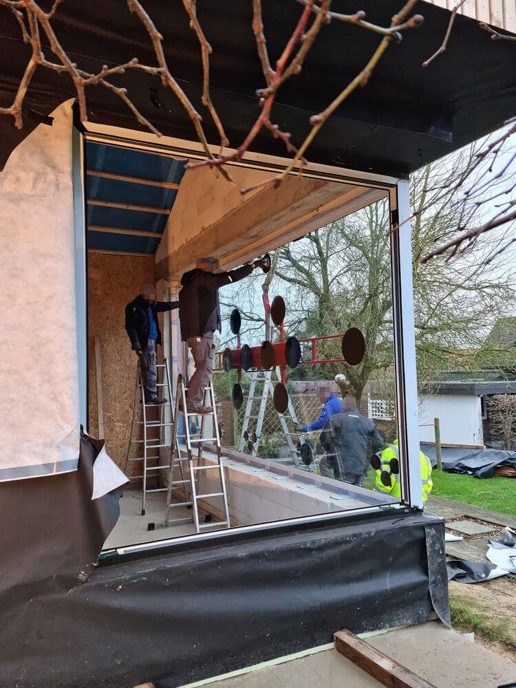 Handwerker am Haus