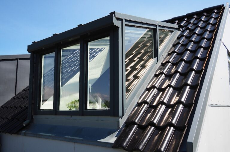 Modernes klassisches vertikales Aluminiumfenster